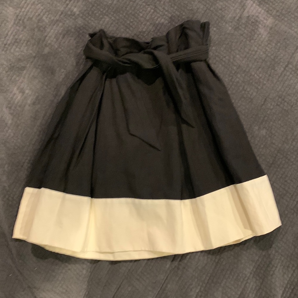 Phillip Lim 3.1 skirt with pockets. Very flattering. - Picture 1 of 3